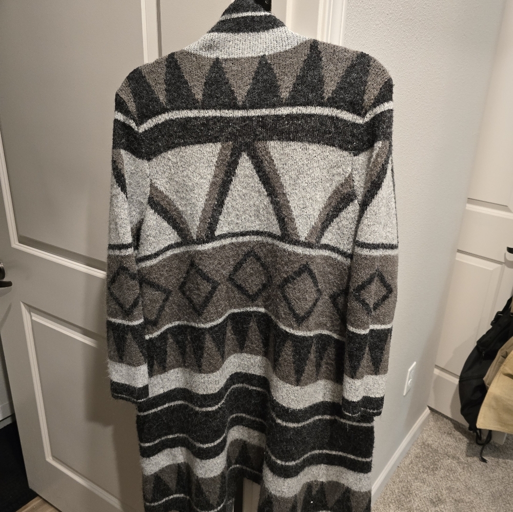 SALE! Joseph A. Long Sweater - Picture 6 of 11